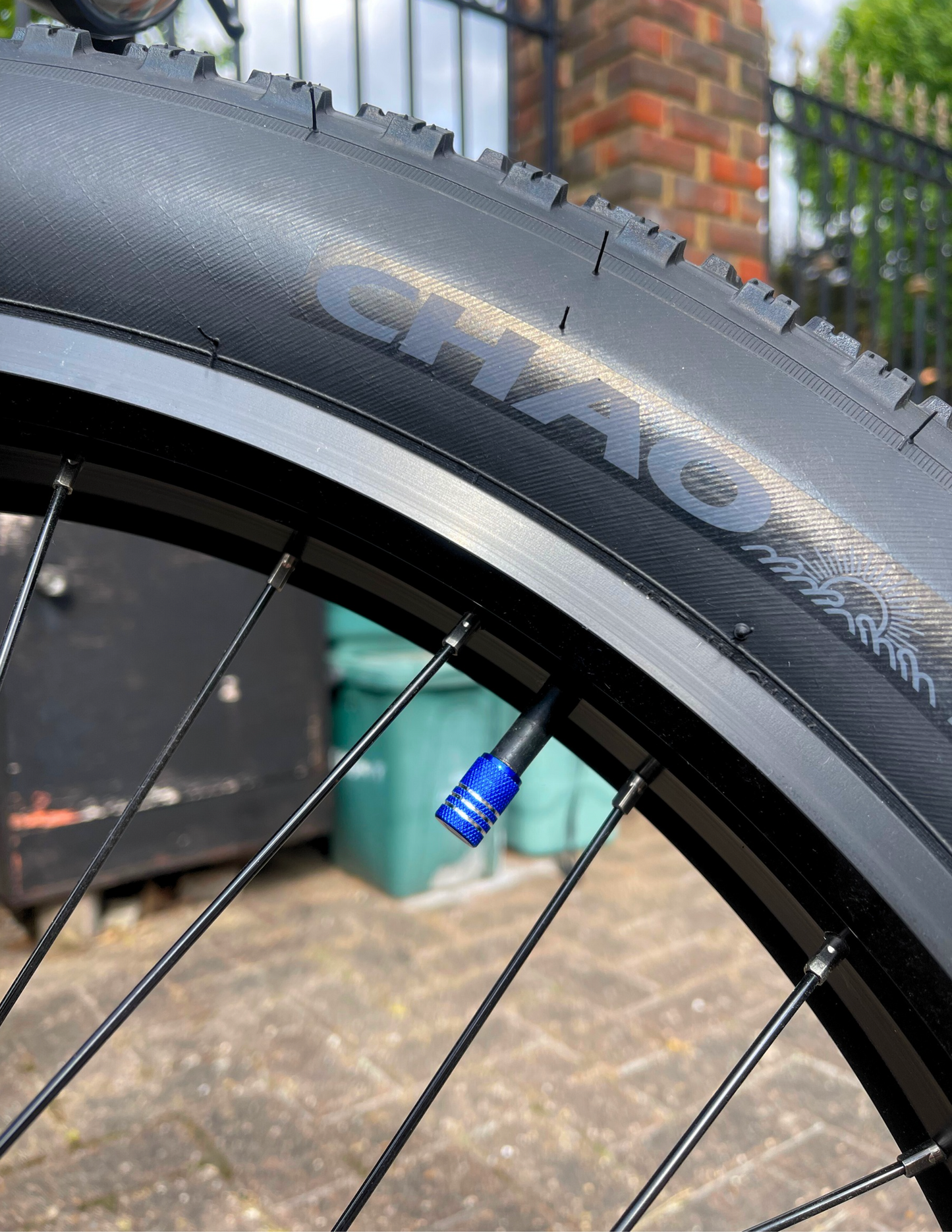 London Hustle Dust Caps x2