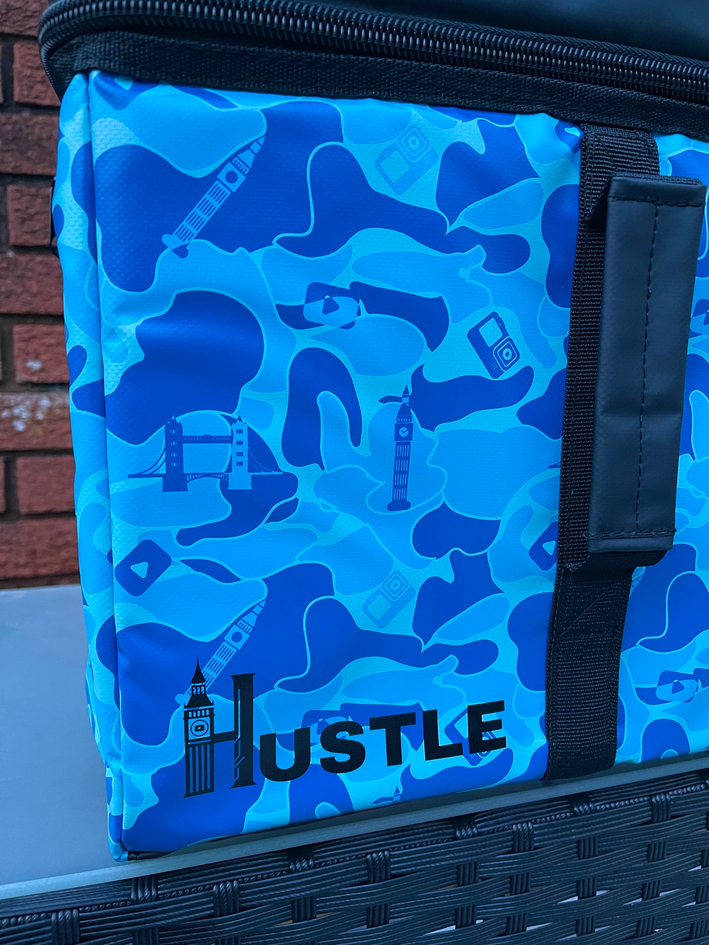 HUSTLE Delivery Bag