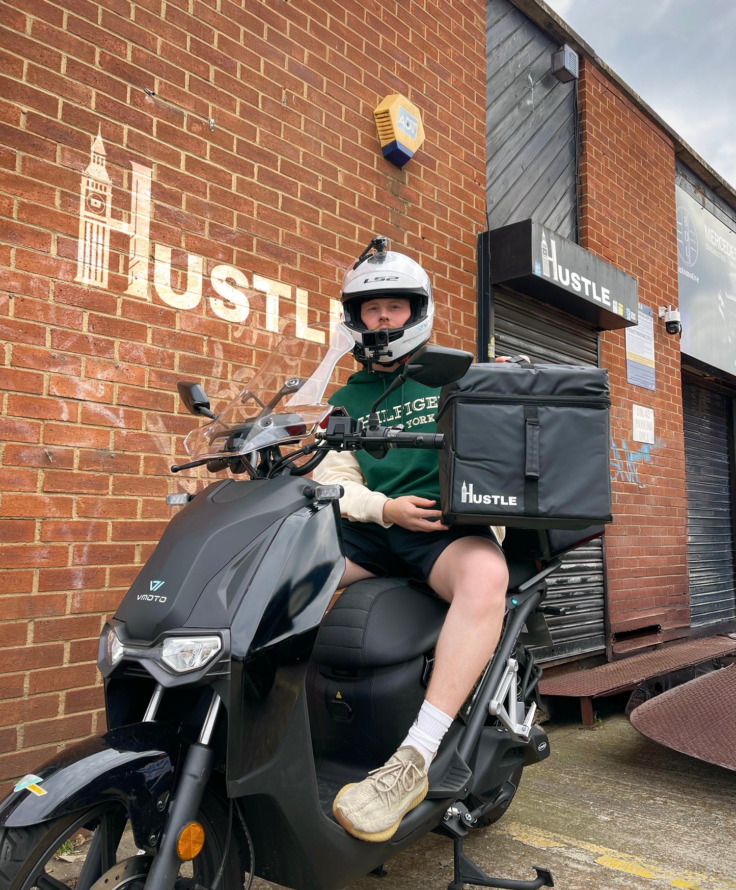 HUSTLE Delivery Bag